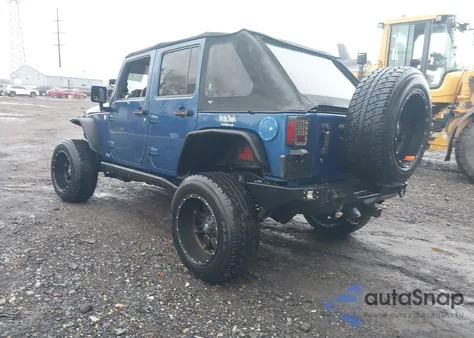 2010 Jeep Wrangler Unlimited Sport из США, поврежденный, VIN 1J4BA3H15AL223889